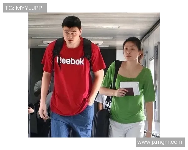 在篮球场上与姚明相遇的女孩如何追逐梦想与勇气的故事