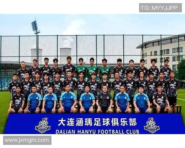 大连足球明星的奋斗历程与荣耀时刻揭秘