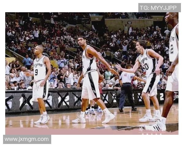 曾在NBA赛场上展现风采的足球巨星们的传奇故事